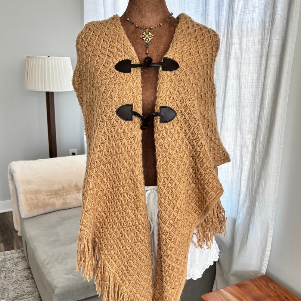 Classic Knit Poncho Cape Shawl‎ Tan with Hood Toggle Closure Fringe Hem One Size